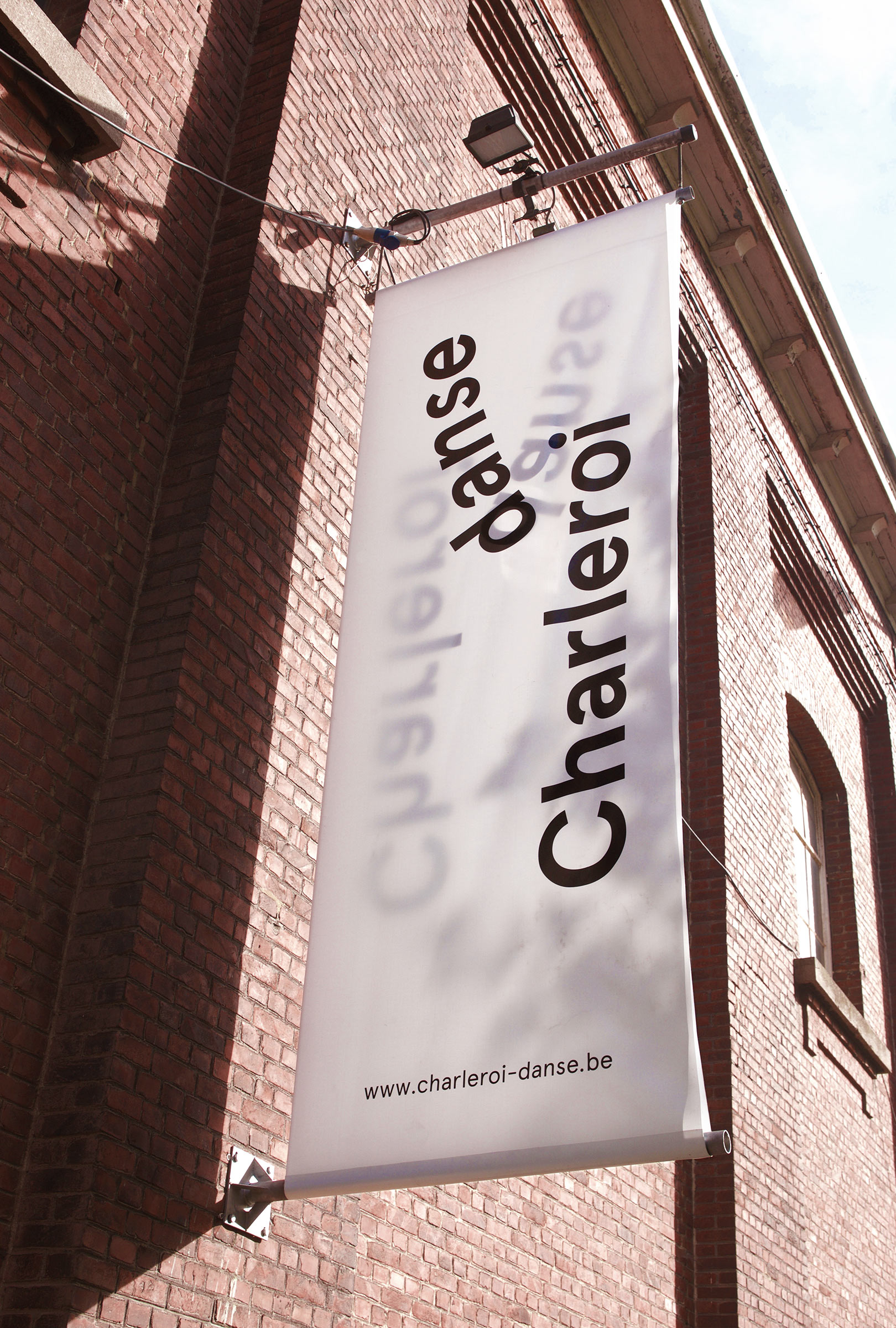 Charleroi Danse —Signage GR20 design graphique signaletique paris branding graphic fashion food drinks culture luxury architecture