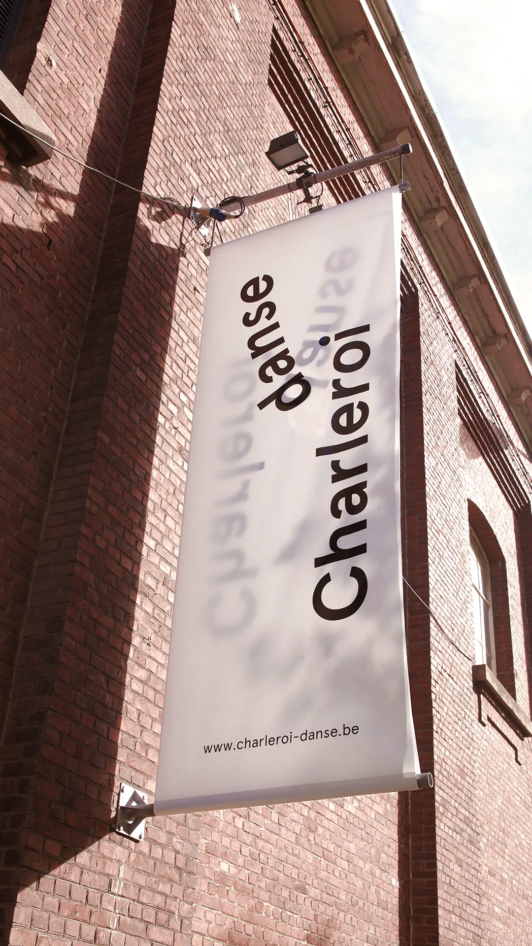 Charleroi Danse —Signage GR20 design graphique signaletique paris branding graphic fashion food drinks culture luxury architecture