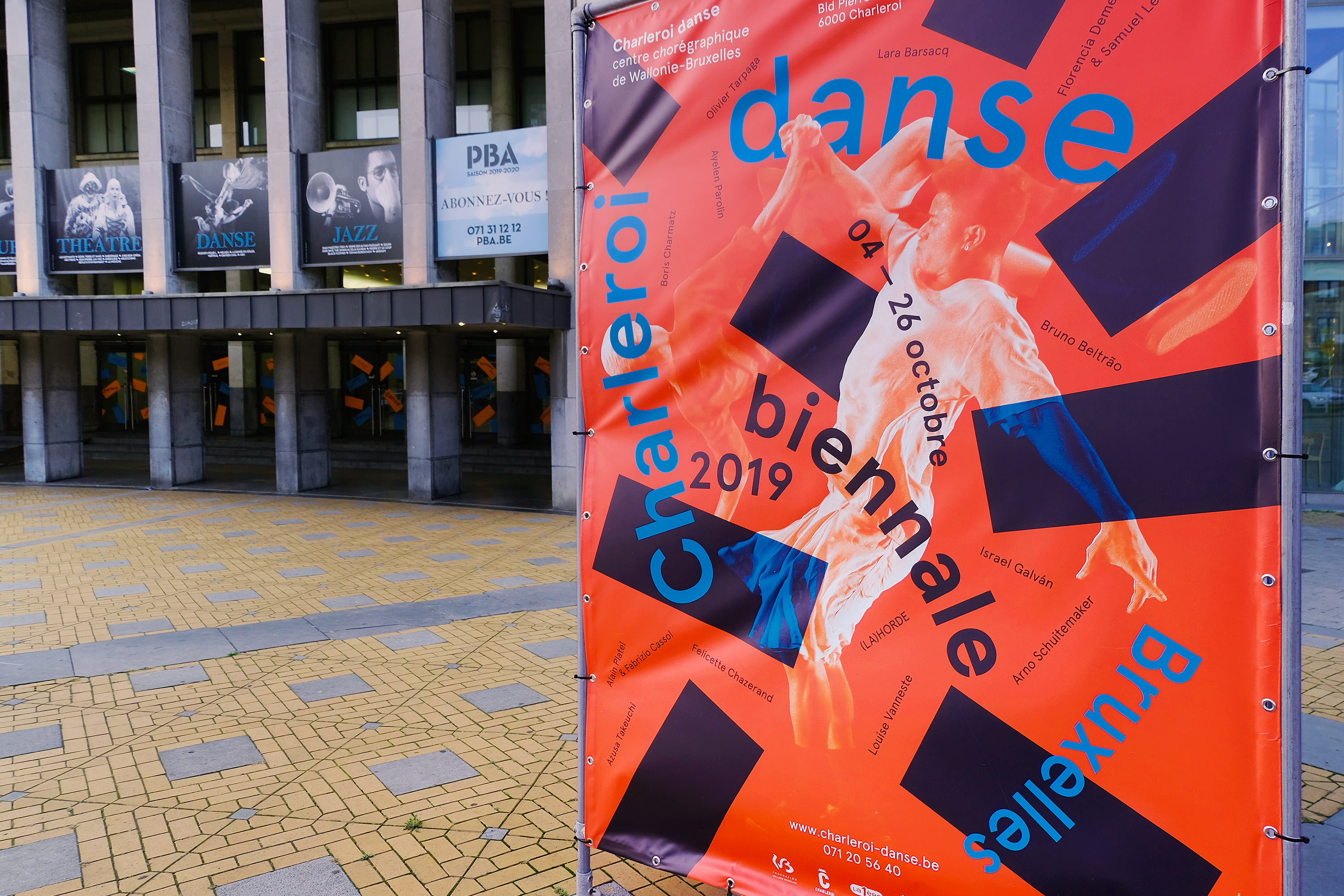 Charleroi Danse —Signage GR20 design graphique signaletique paris branding graphic fashion food drinks culture luxury architecture