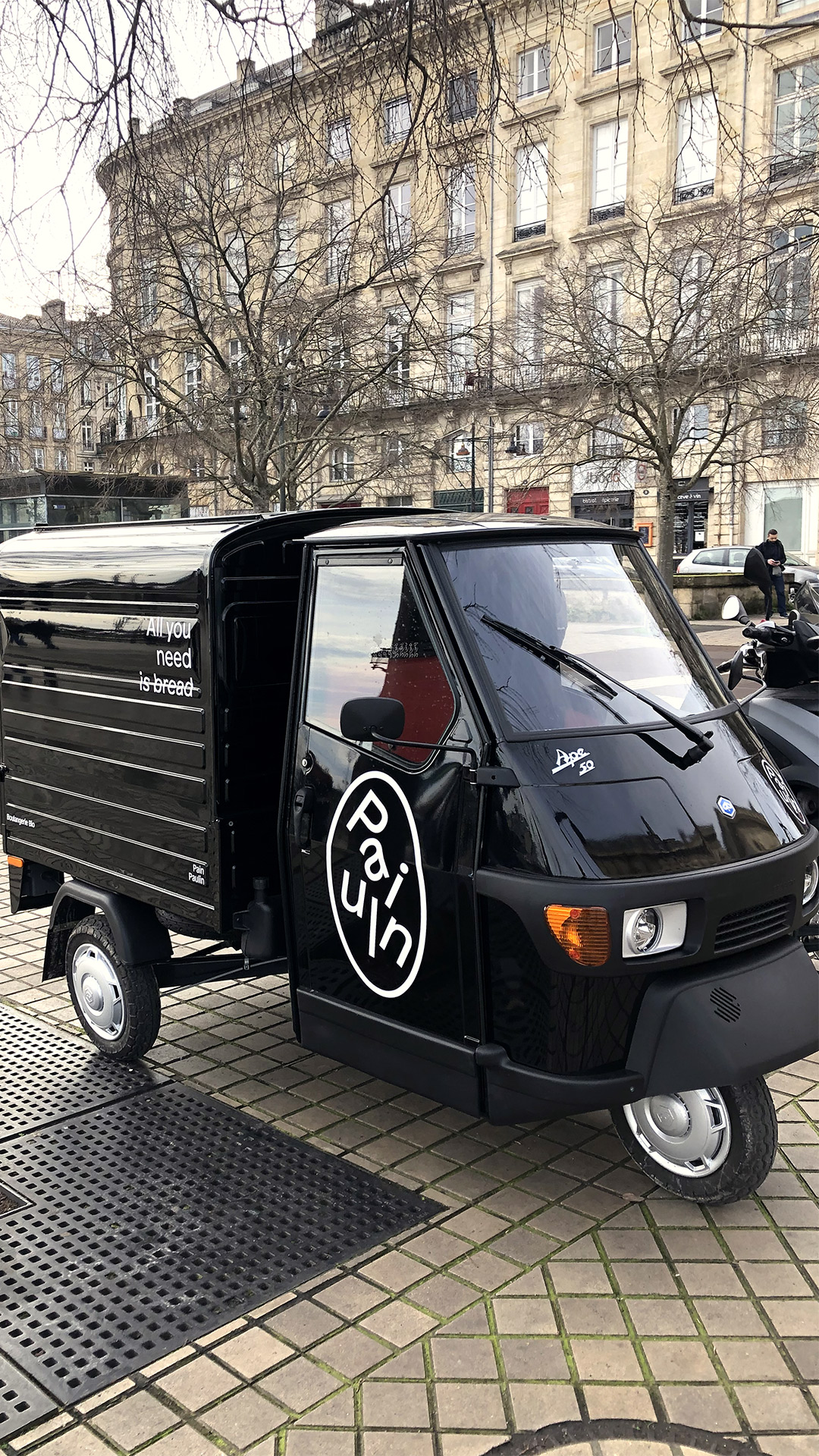 Pain paulin —stores GR20 design graphique signaletique paris branding graphic fashion food drinks culture luxury architecture