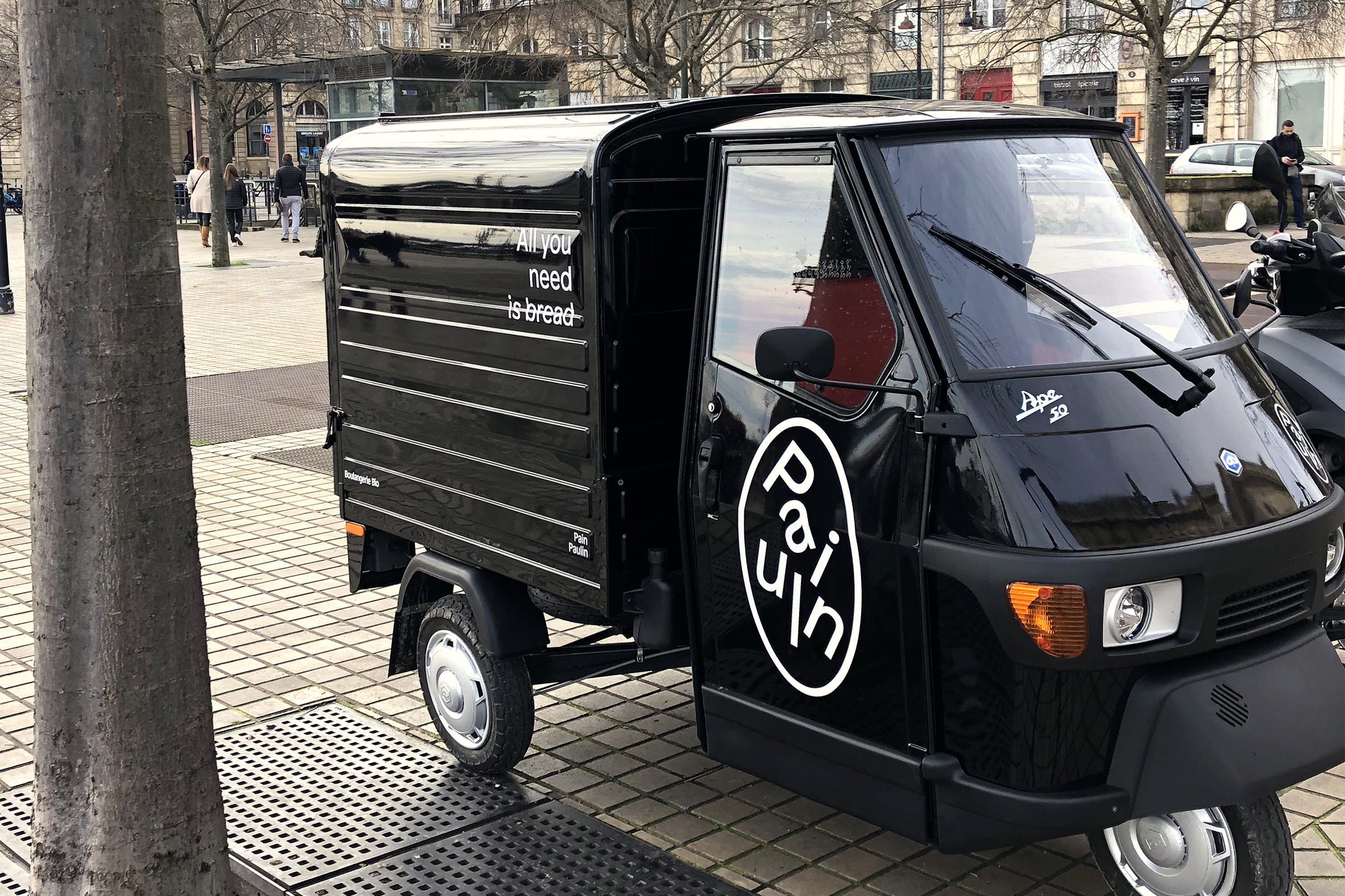 Pain paulin —stores GR20 design graphique signaletique paris branding graphic fashion food drinks culture luxury architecture