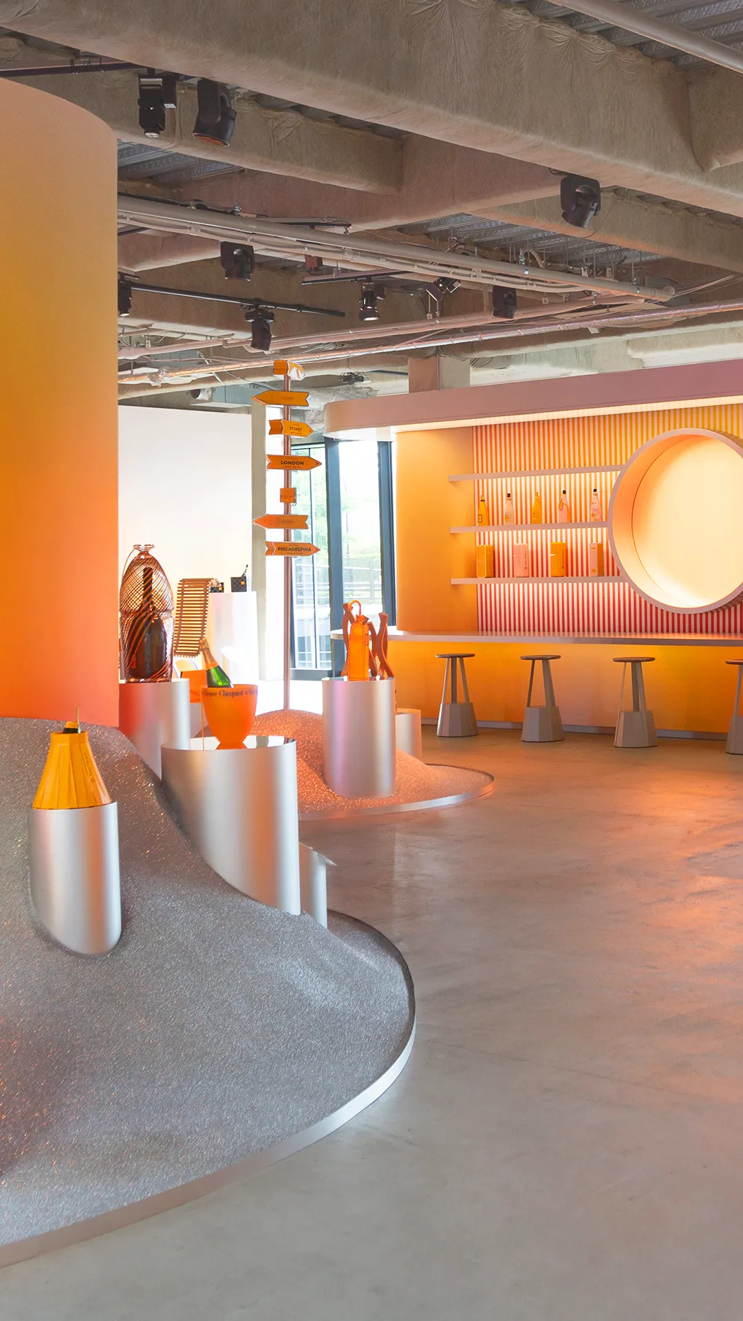 Veuve Clicquot, 250 years —Tokyo GR20 design graphique signaletique paris branding graphic fashion food drinks culture luxury architecture