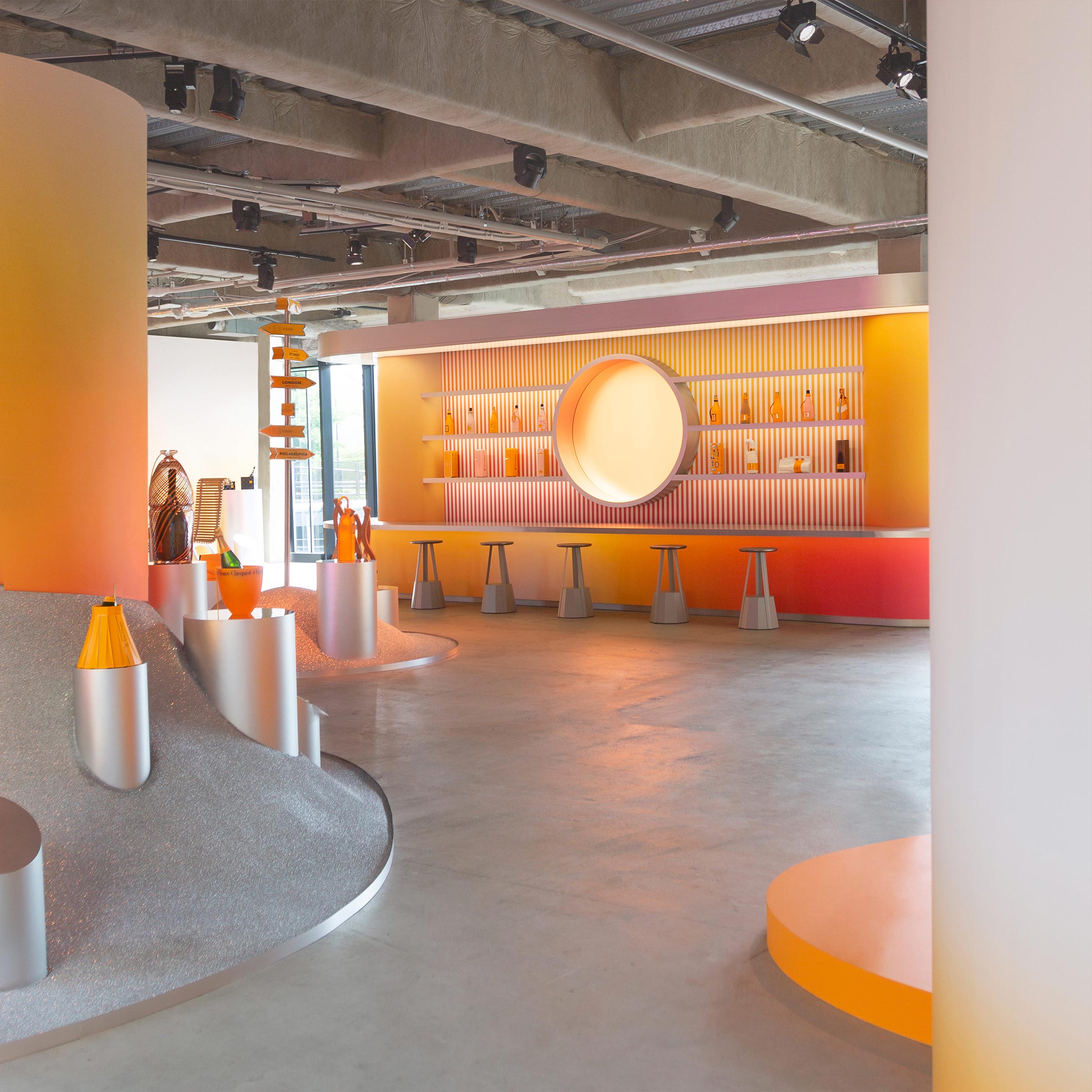 Veuve Clicquot, 250 years —Tokyo GR20 design graphique signaletique paris branding graphic fashion food drinks culture luxury architecture